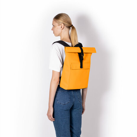 Ucon Acrobatics Lotus Jasper Mini Backpack Amber model vrouw