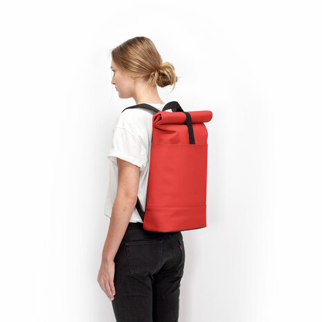 Ucon Acrobatics Lotus Hajo Medium Backpack Red model vrouw