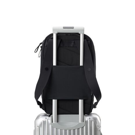 Pinqponq Kontor Backpack Solid Black details