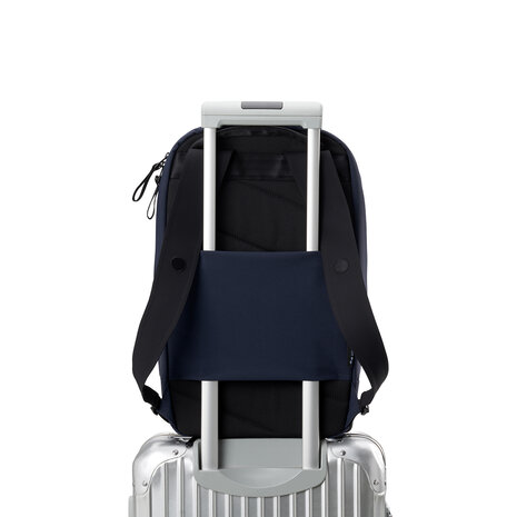 Pinqponq Kontor Backpack Solid Navy details